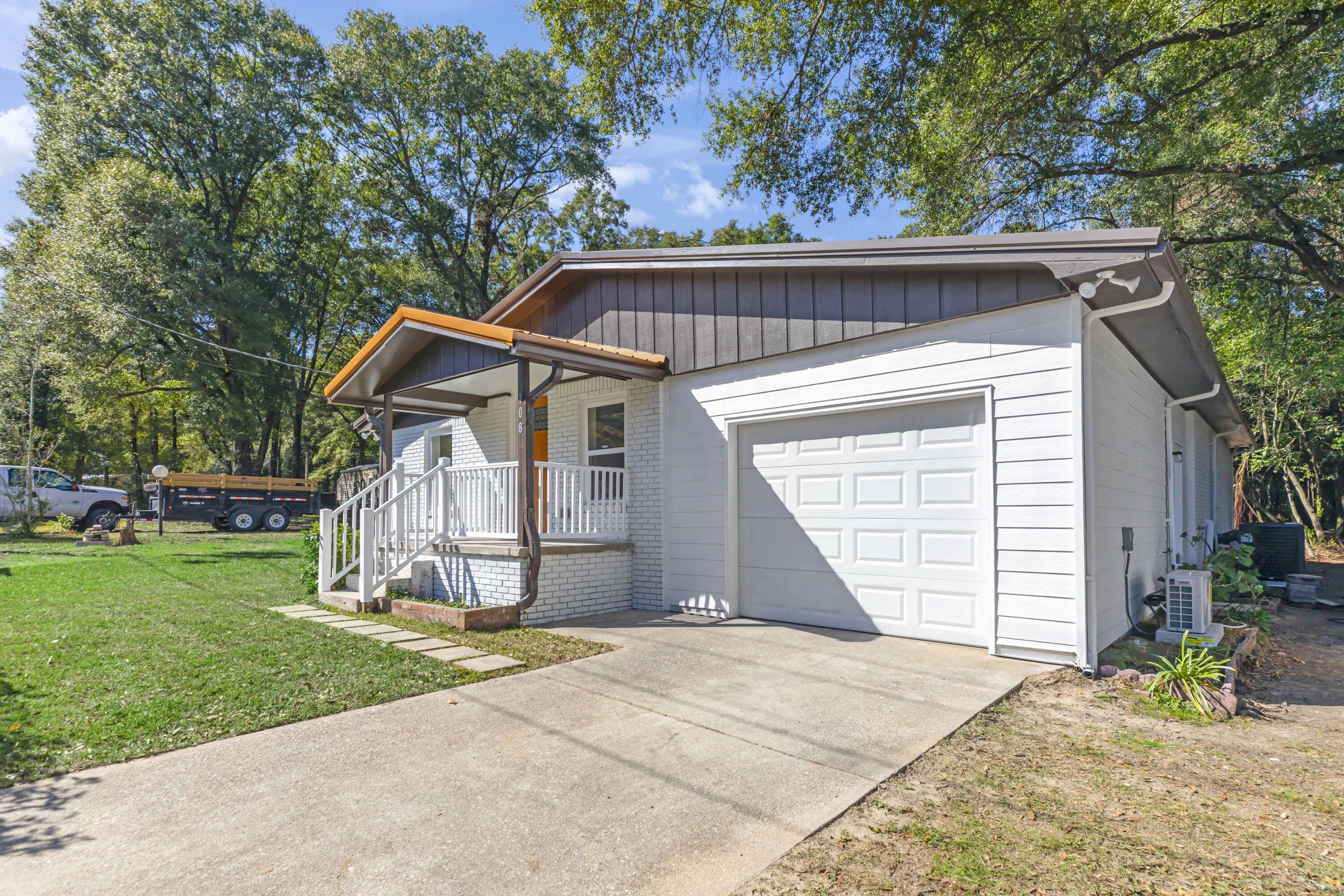 MORRIS ADDN TO CRESTVIEW - Residential