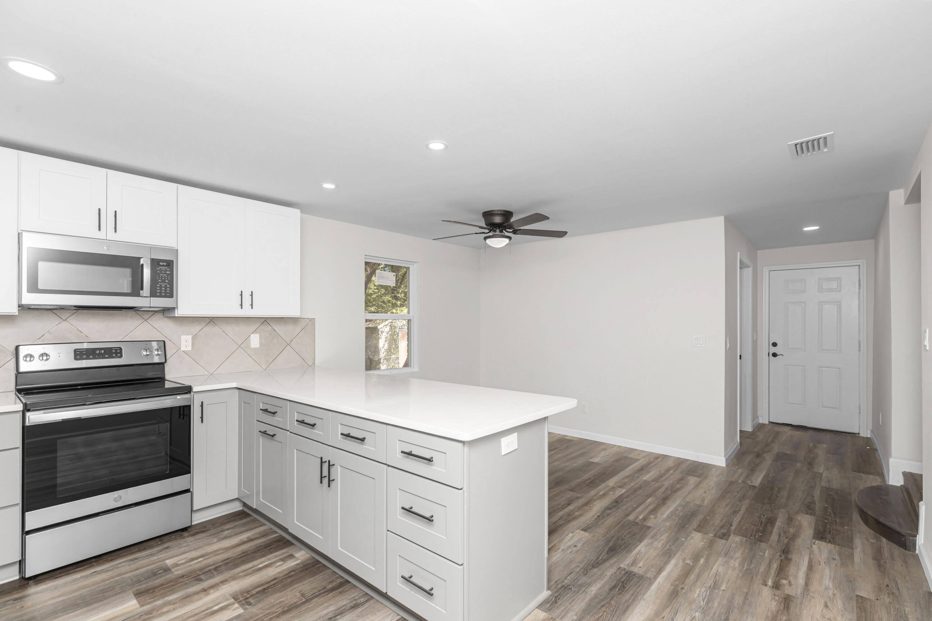 MORRIS ADDN TO CRESTVIEW - Residential