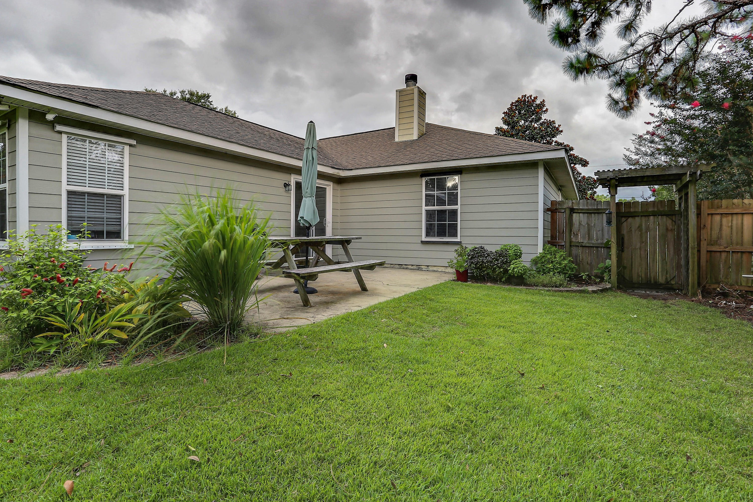 HOLLEY BY THE SEA - Residential