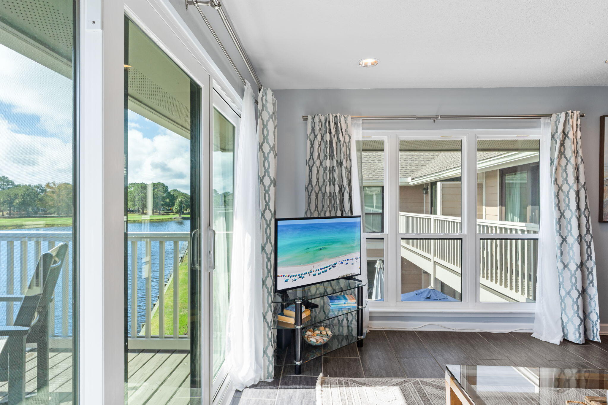 Harbour Pointe Condo - Residential