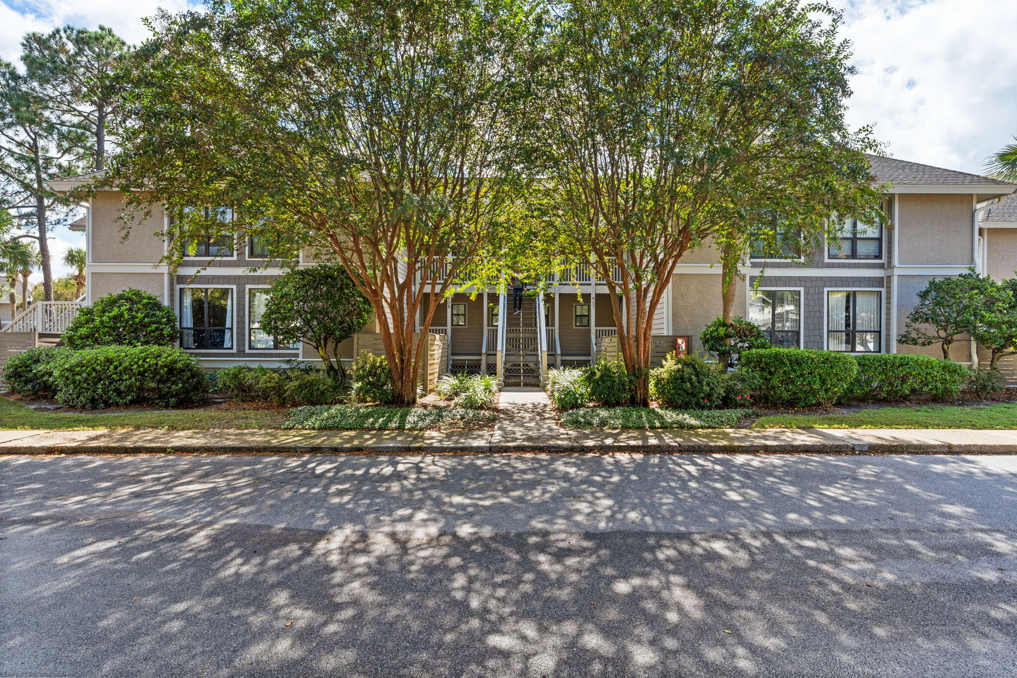 Harbour Pointe Condo - Residential