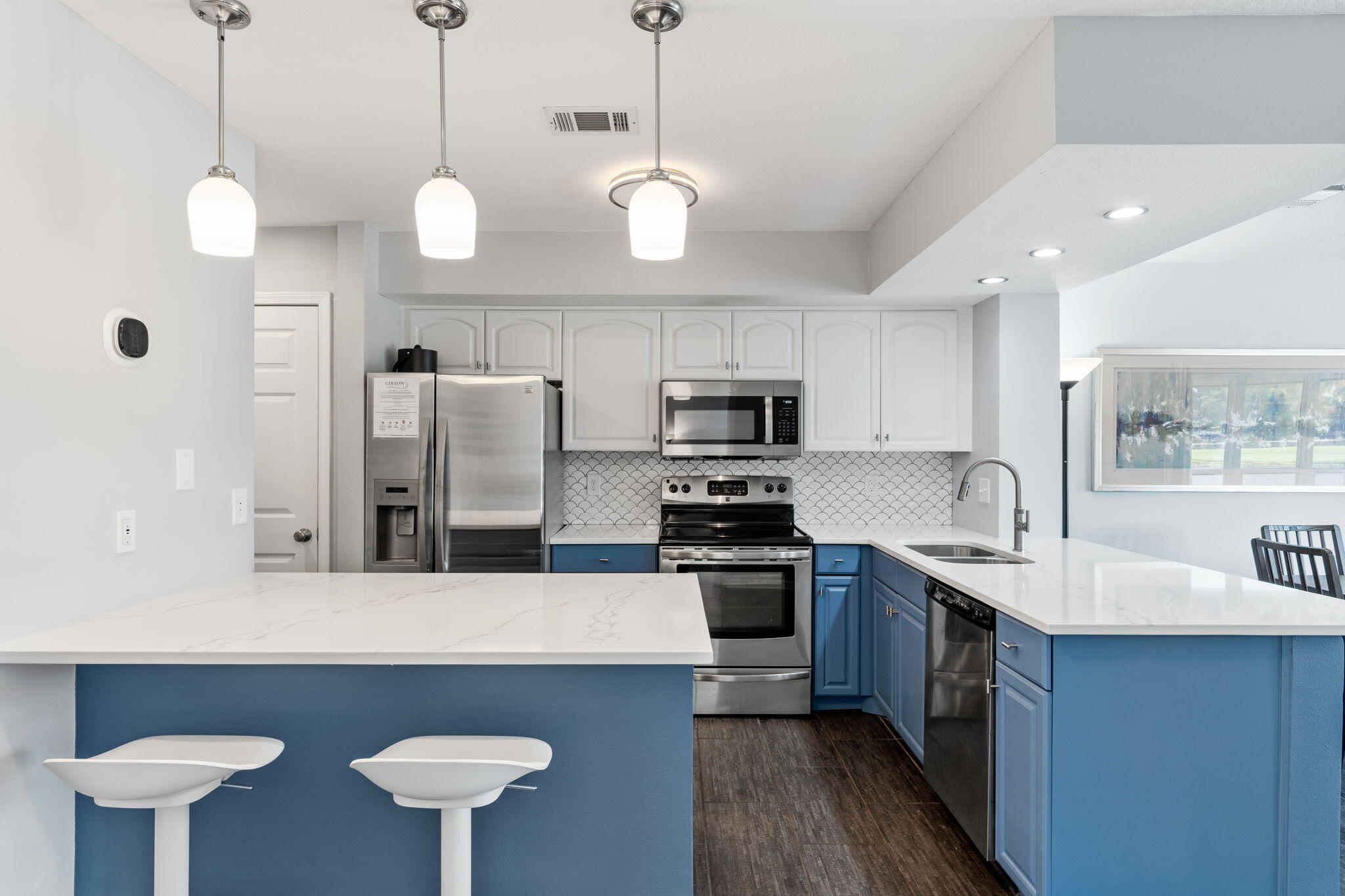 Harbour Pointe Condo - Residential