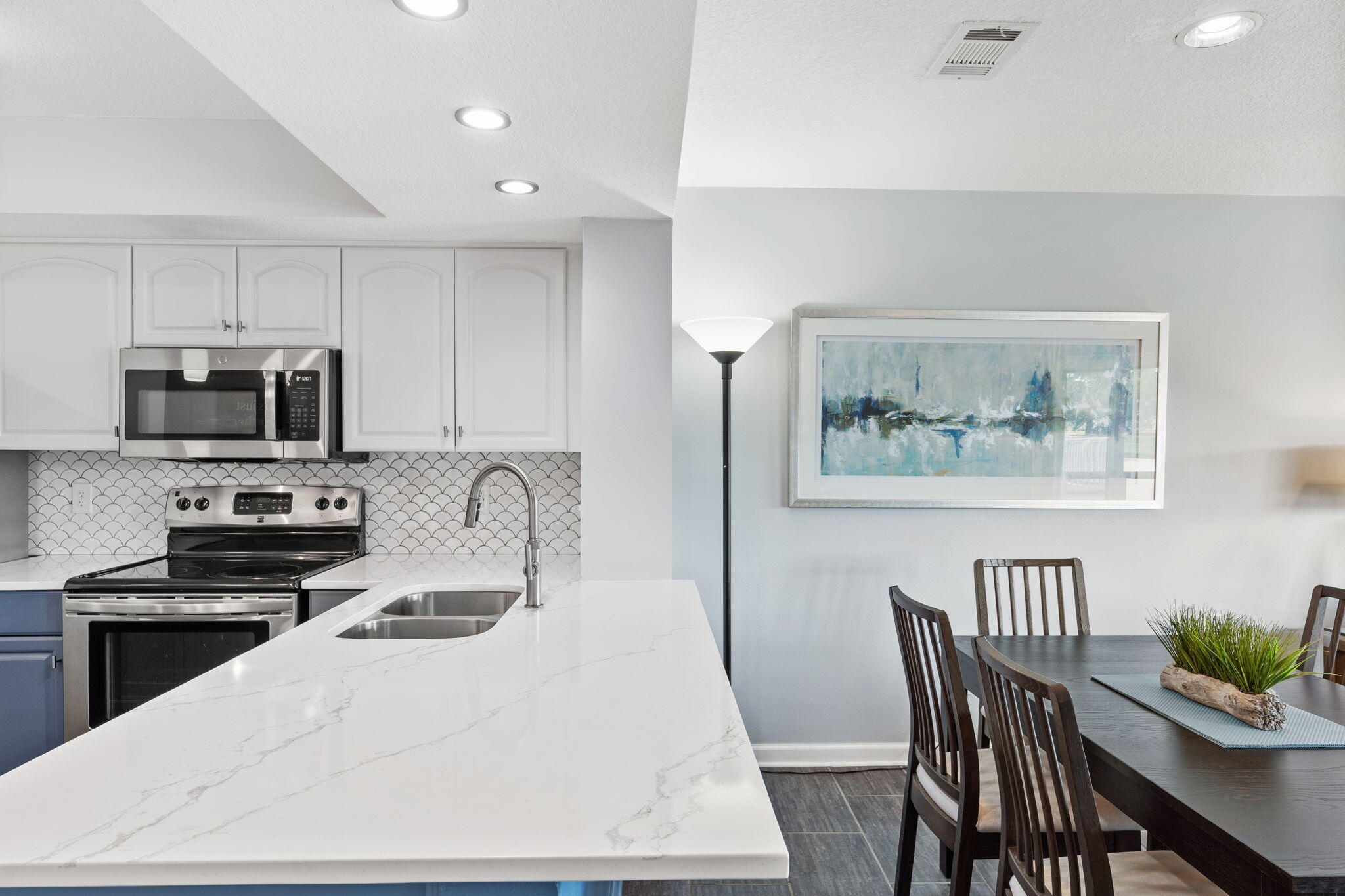 Harbour Pointe Condo - Residential