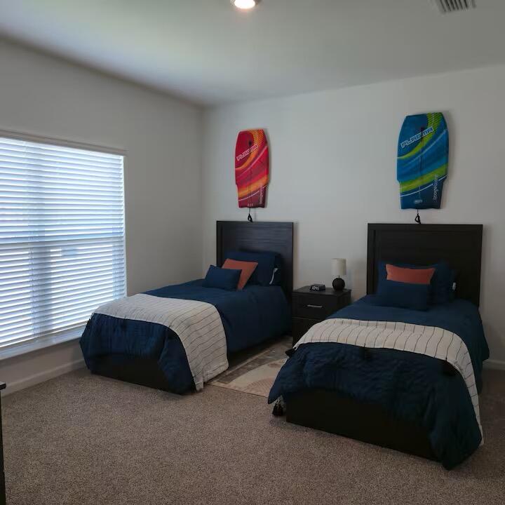 Owl's Head East - Residential Lease