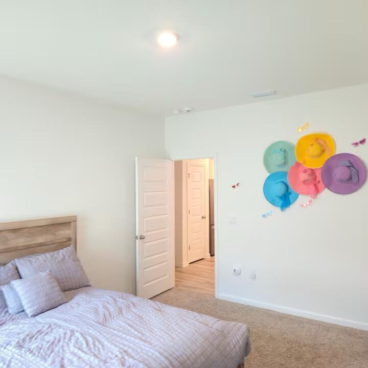 Owl's Head East - Residential Lease