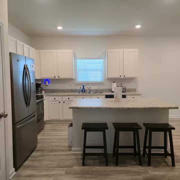 Owl's Head East - Residential Lease