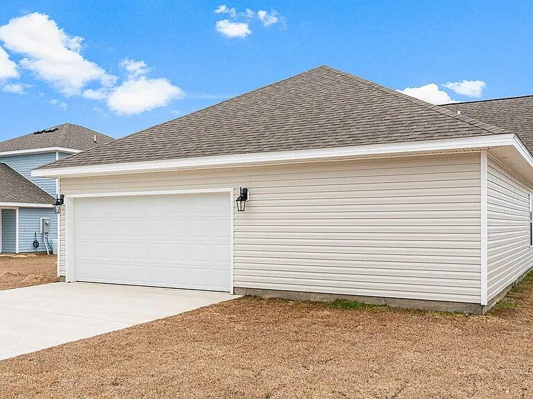 Owl's Head East - Residential Lease