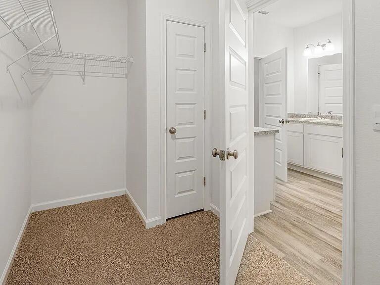 Owl's Head East - Residential Lease