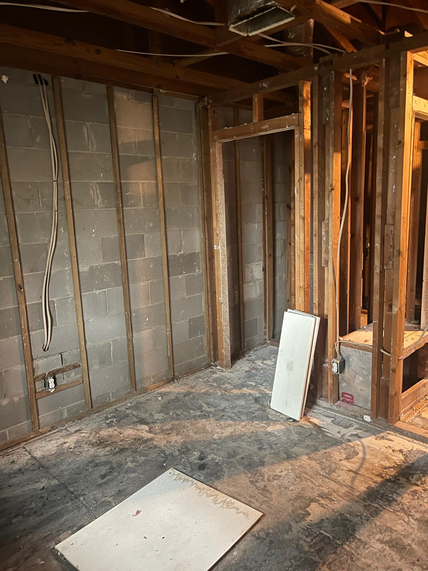 VALENCIA ARMS - Residential