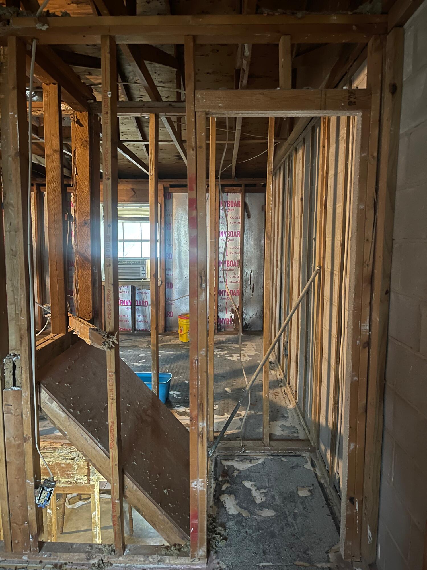 VALENCIA ARMS - Residential