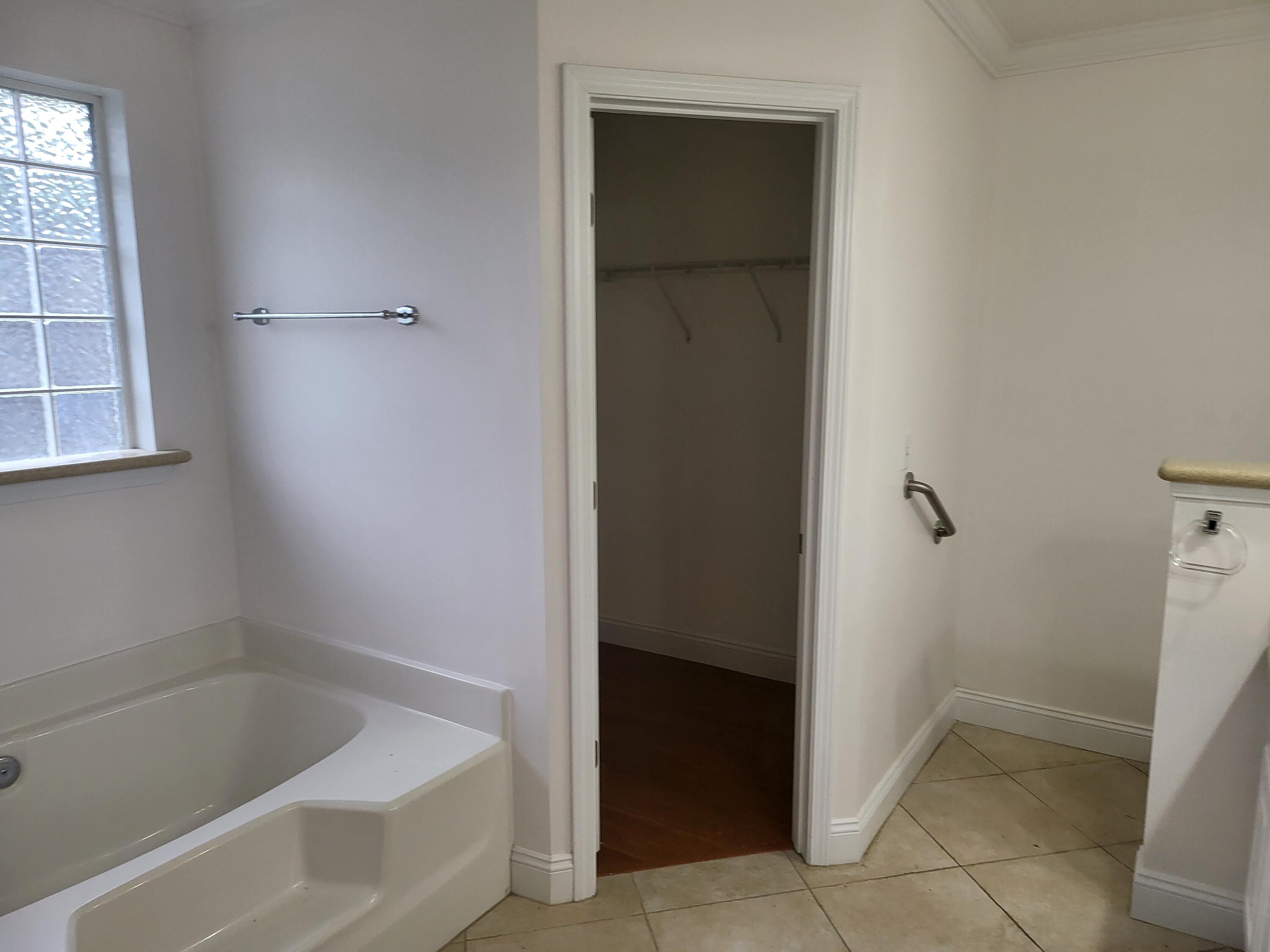 EMERALD VILLAGE S/D - Residential Lease