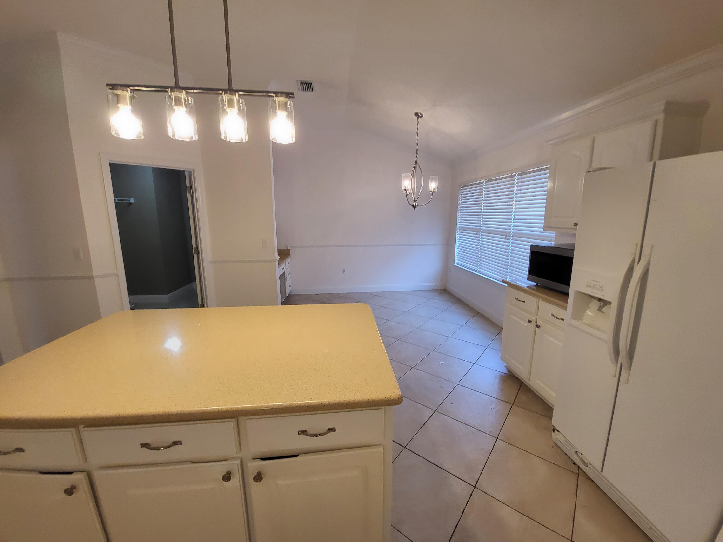 EMERALD VILLAGE S/D - Residential Lease