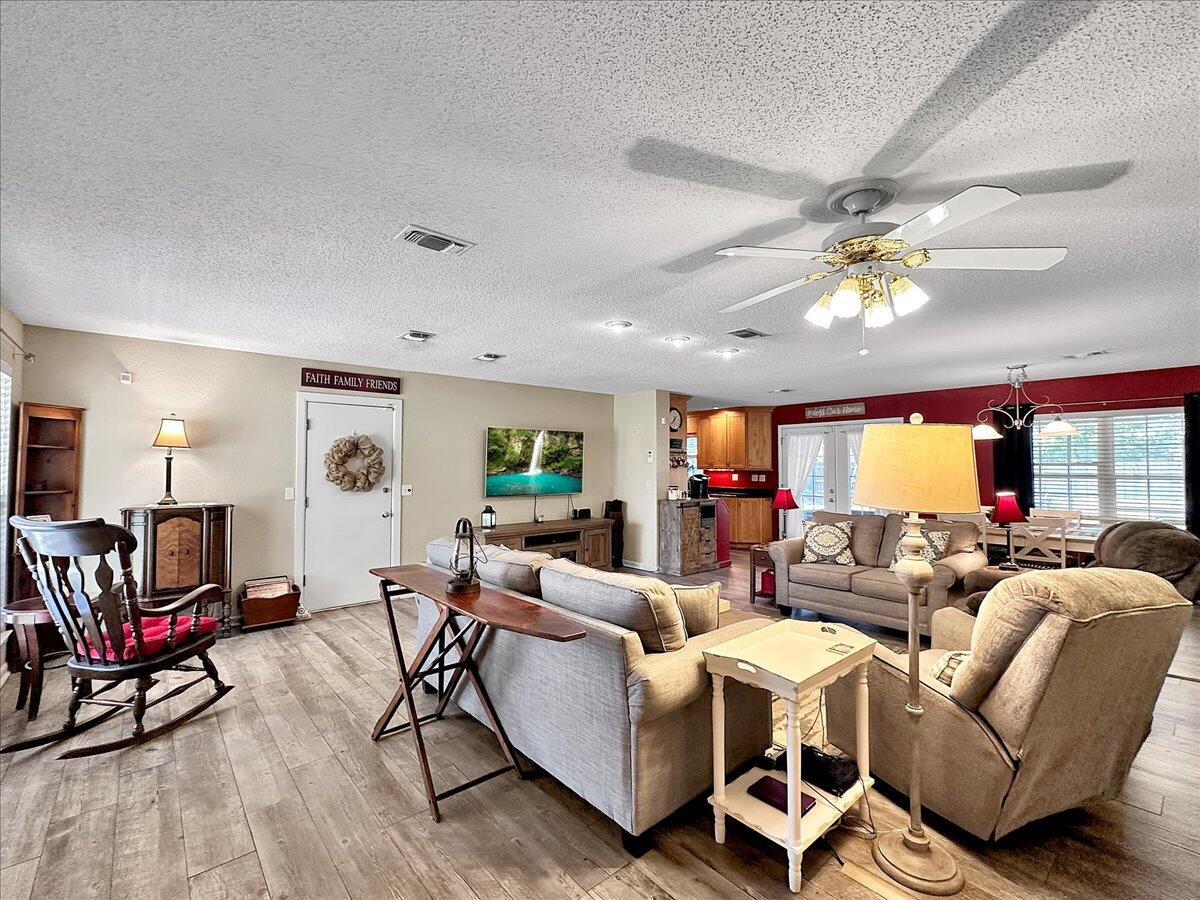 PINE MEADOWS - Residential