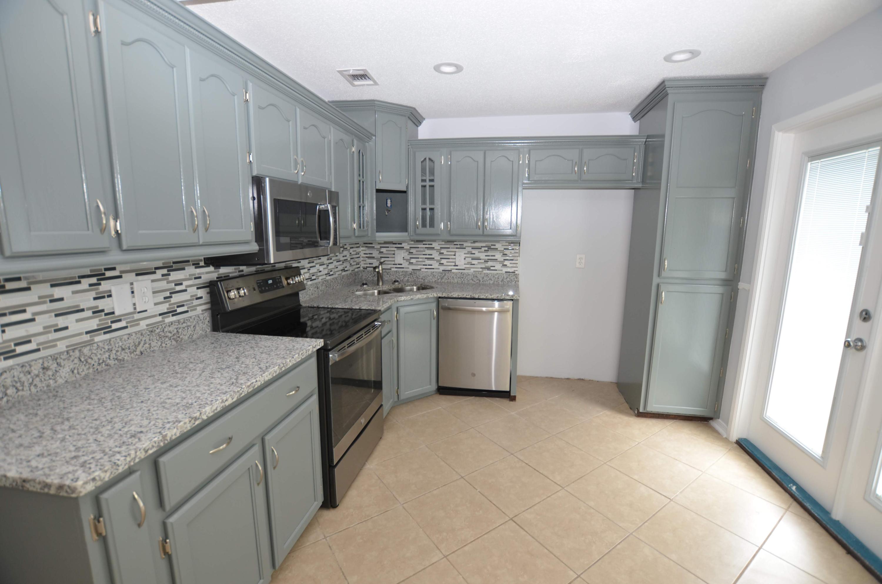 YORKTOWN AT WILLOW BEND - Residential