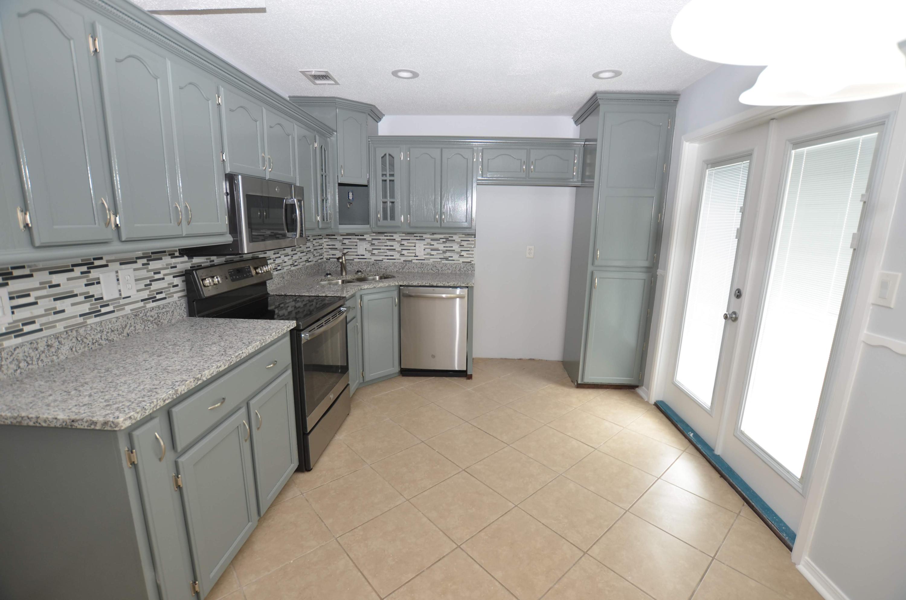 YORKTOWN AT WILLOW BEND - Residential