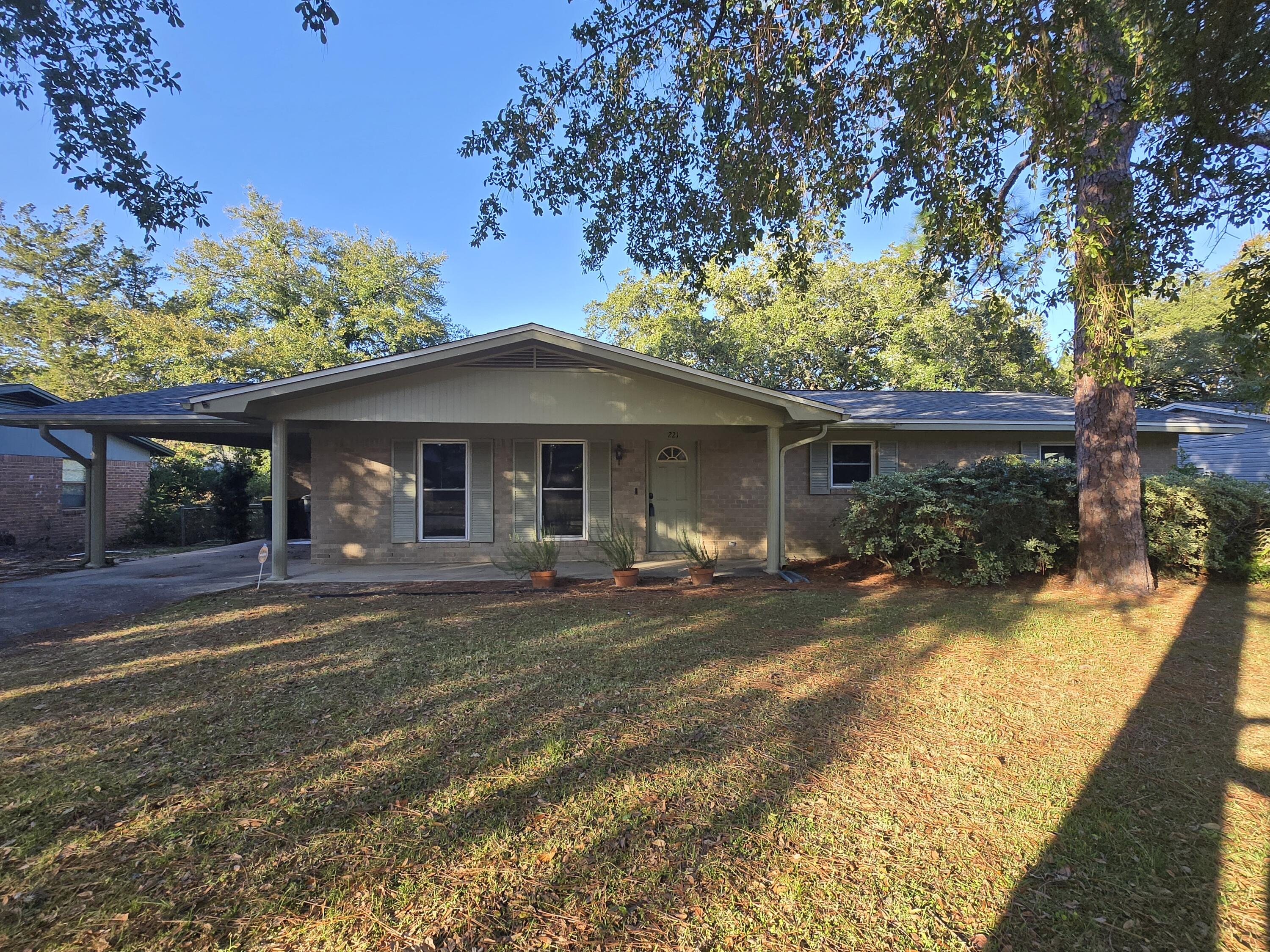 Location is great near Schools, Shopping, Restaurants and Hurlburt Field. Roof is New 2024, A/C 2023 and features a Rinnai Water Heater. Windows and Sliding Doors are Hurricane Rated. This 3 Bedroom/2 Bath home features Living area and Separate Den, Kitchen has had some updating and offers a Large fenced backyard. Single Level, No Popcorn Ceilings, TLC & NO HOA!! Photos coming soon!