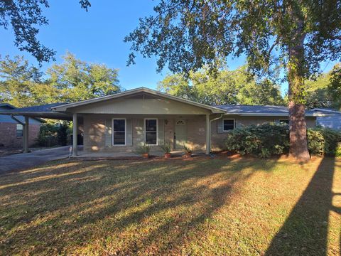 A home in Fort Walton Beach