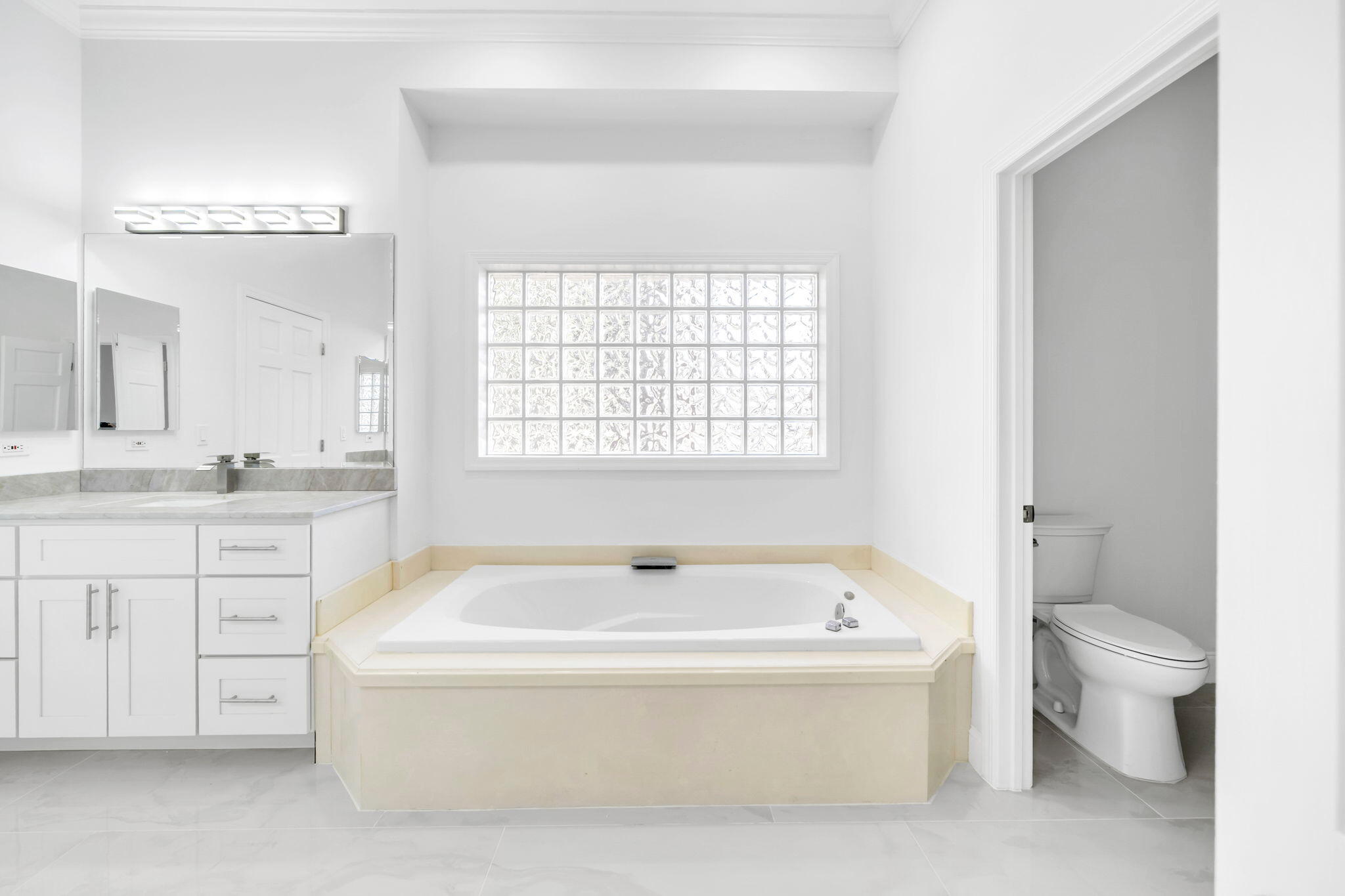 GLENLAKE PH 1 - Residential Lease