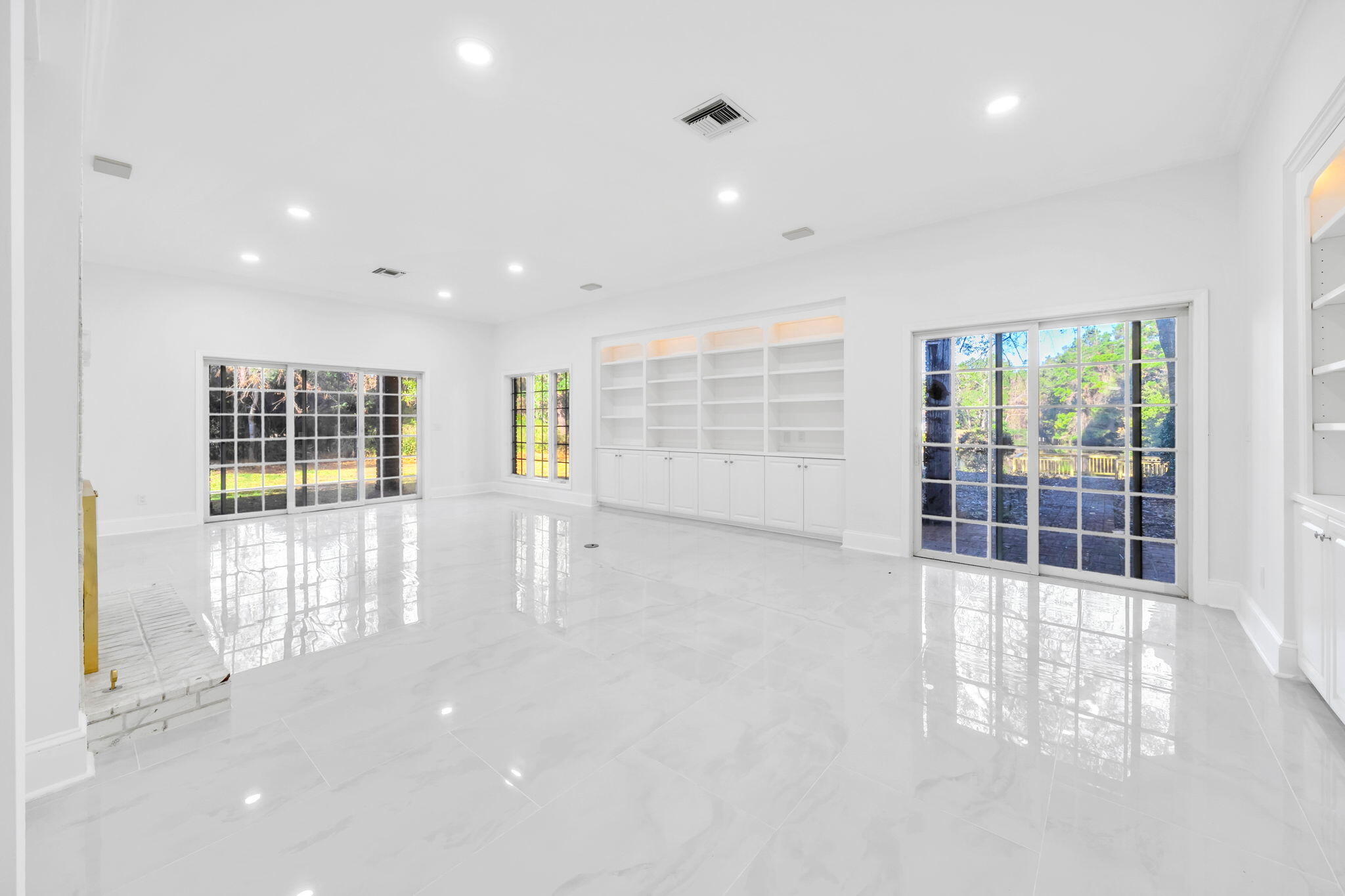 GLENLAKE PH 1 - Residential Lease