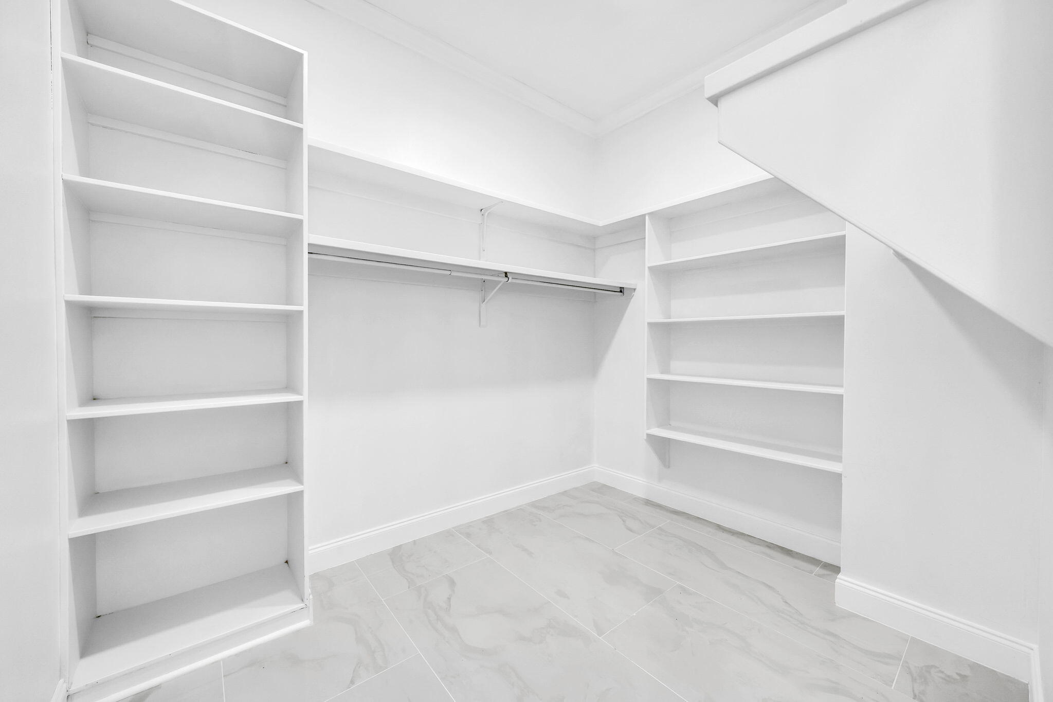 GLENLAKE PH 1 - Residential Lease