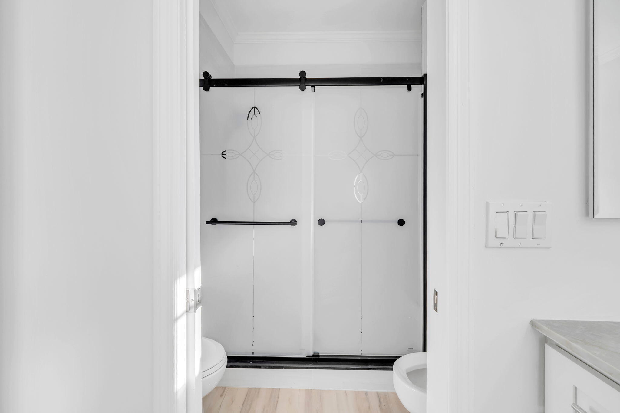 GLENLAKE PH 1 - Residential Lease