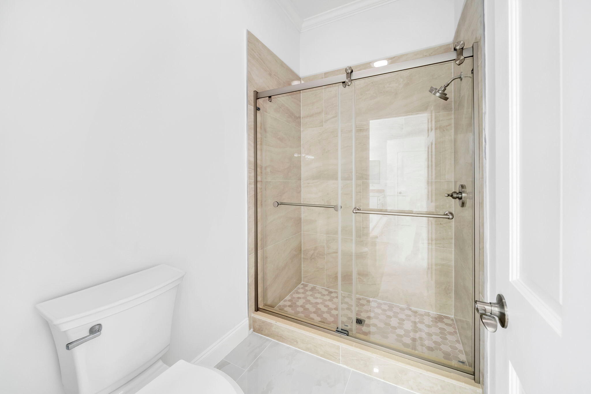 GLENLAKE PH 1 - Residential Lease