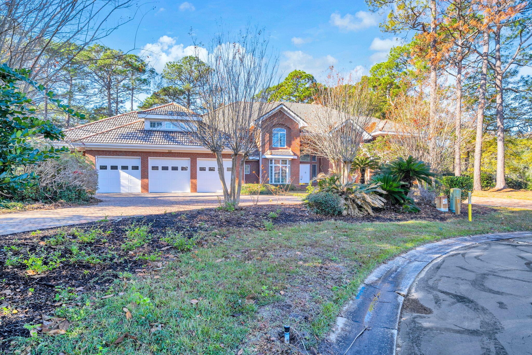 GLENLAKE PH 1 - Residential Lease