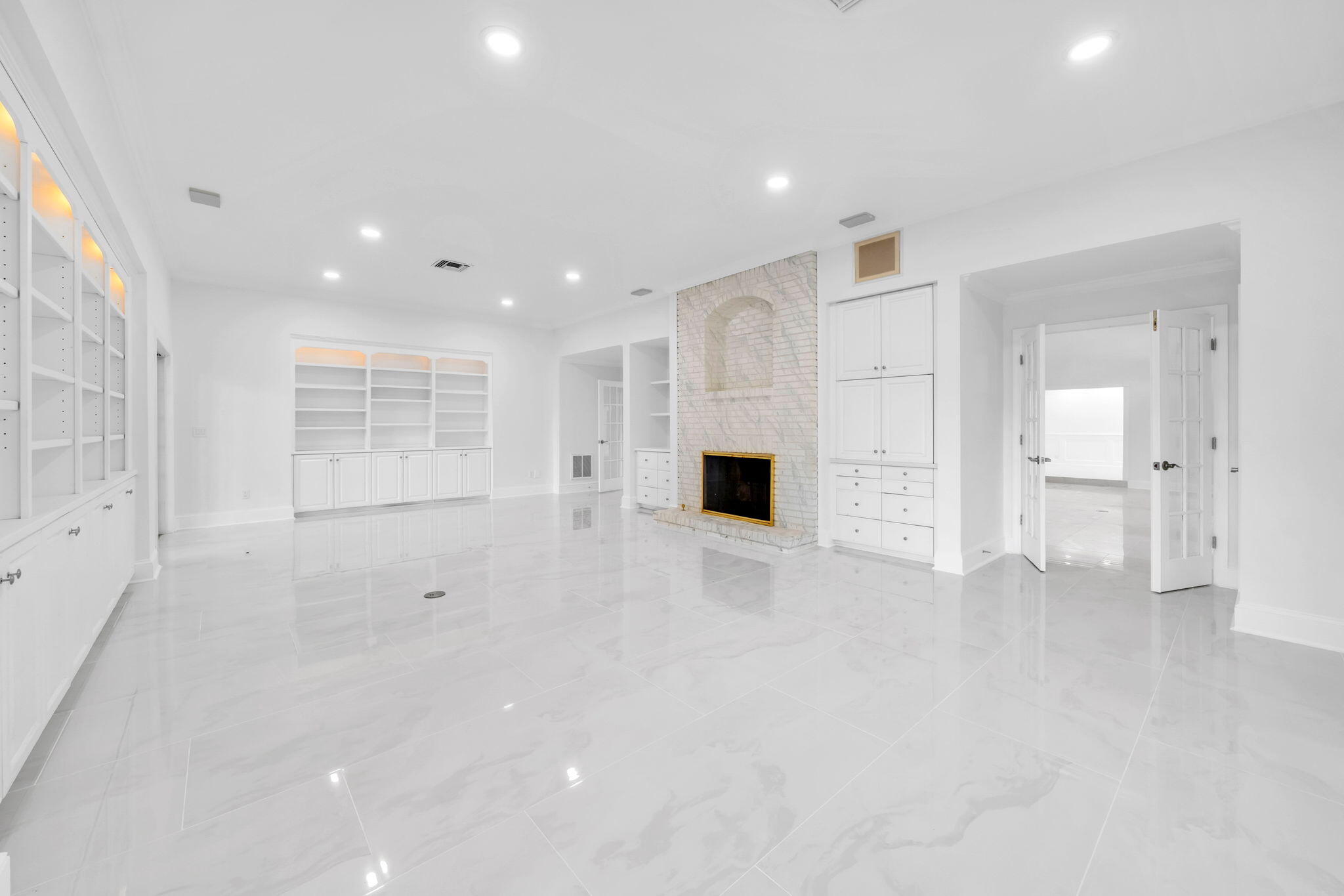 GLENLAKE PH 1 - Residential Lease