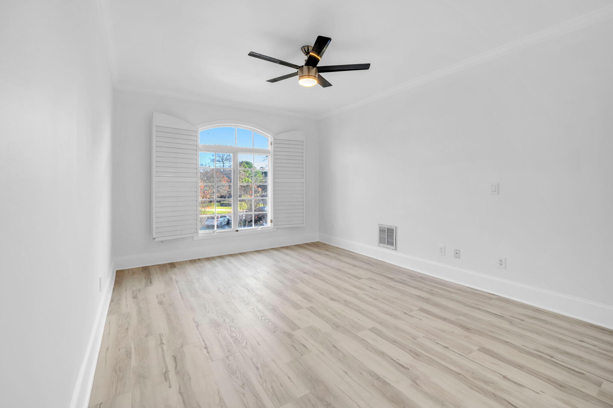 GLENLAKE PH 1 - Residential Lease