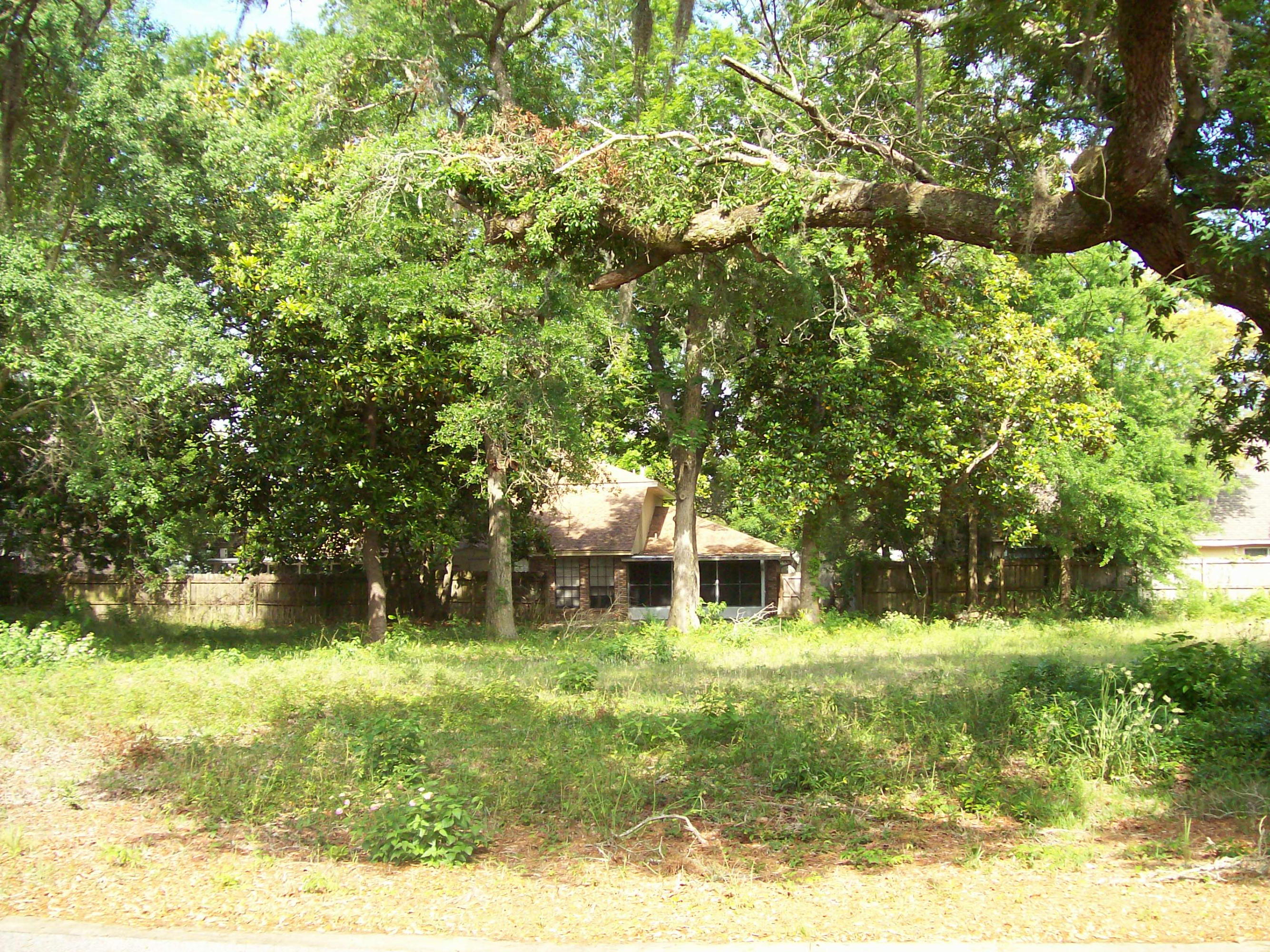 PLANTATION OAKS S/D - Land