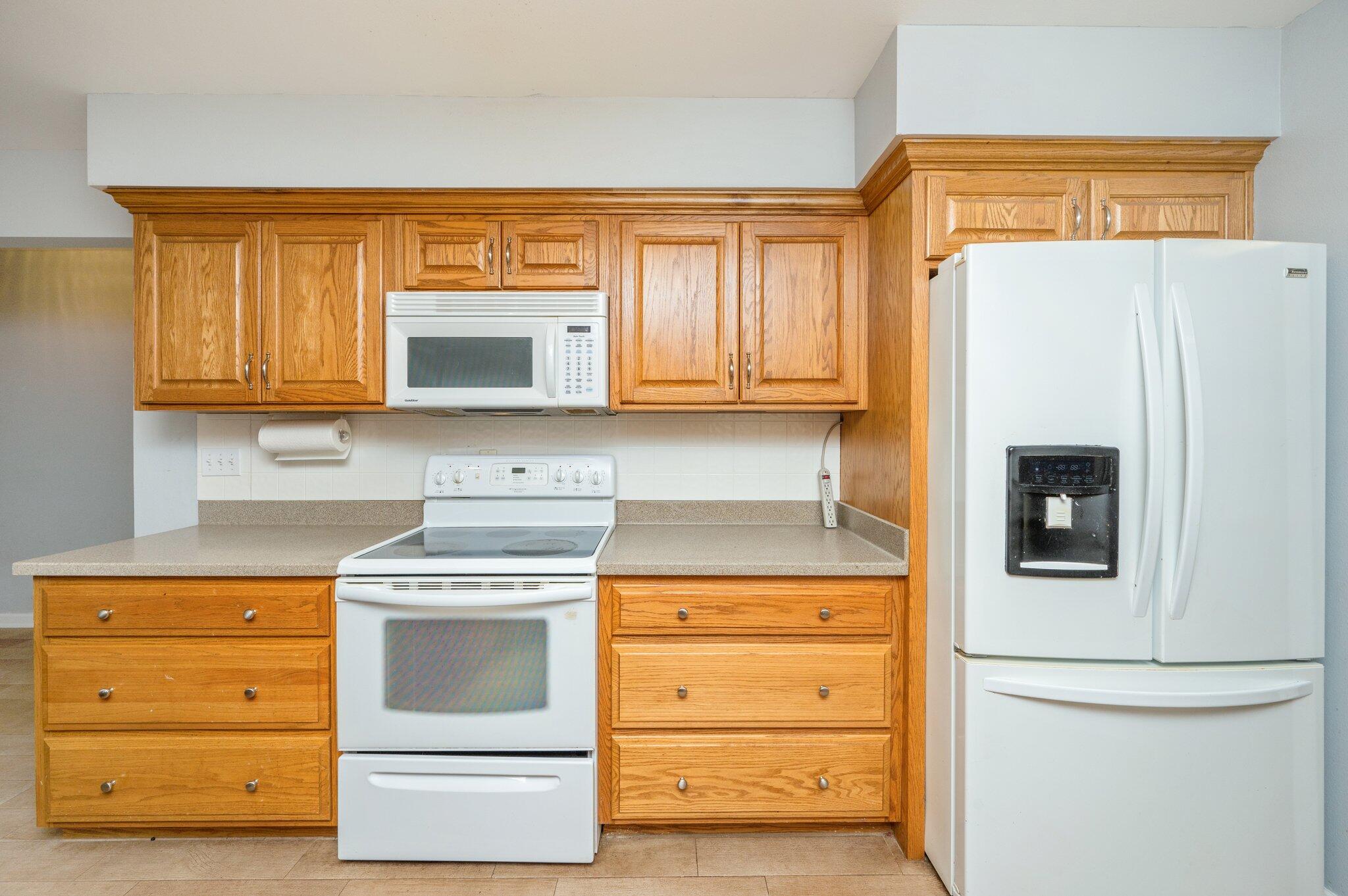 EDGEWOOD - Residential Lease