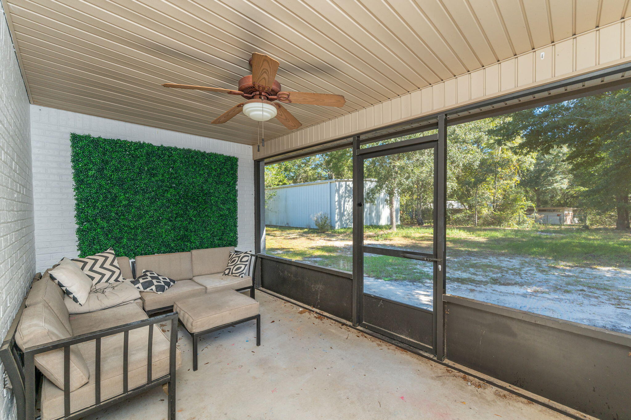 EDGEWOOD - Residential Lease