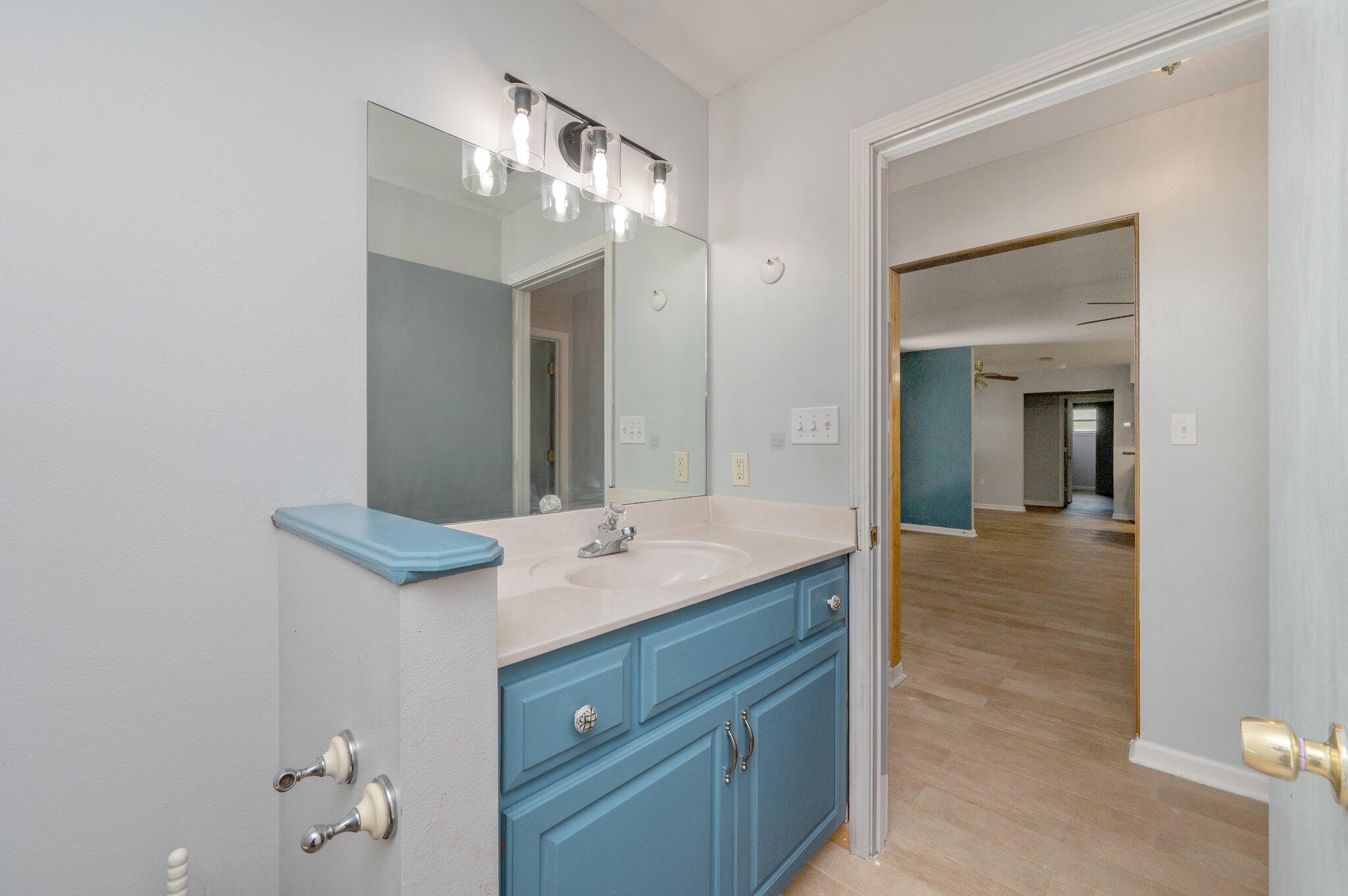 EDGEWOOD - Residential Lease