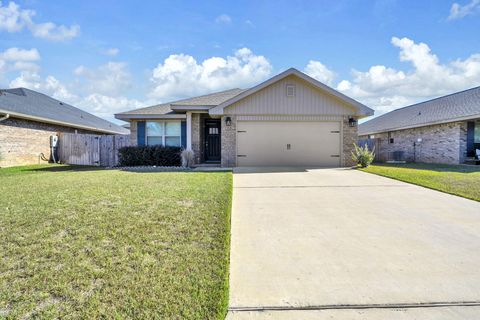 Photo of 125 Ridgeway Circle, Crestview, FL 32536 (MLS # 990941)