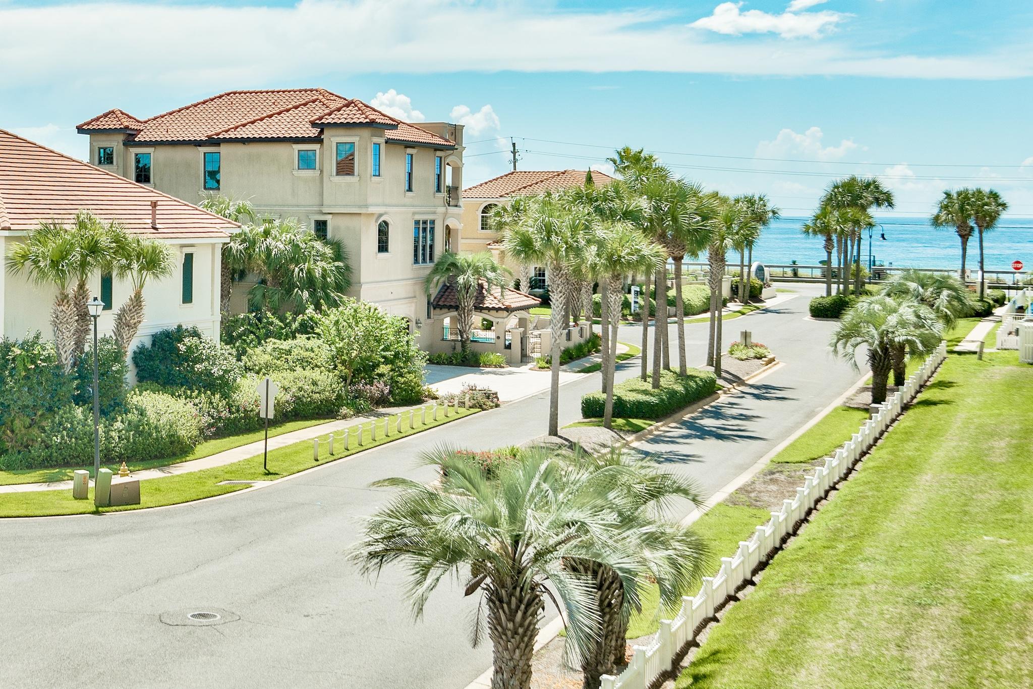 MARAVILLA CONDO 3 - Residential