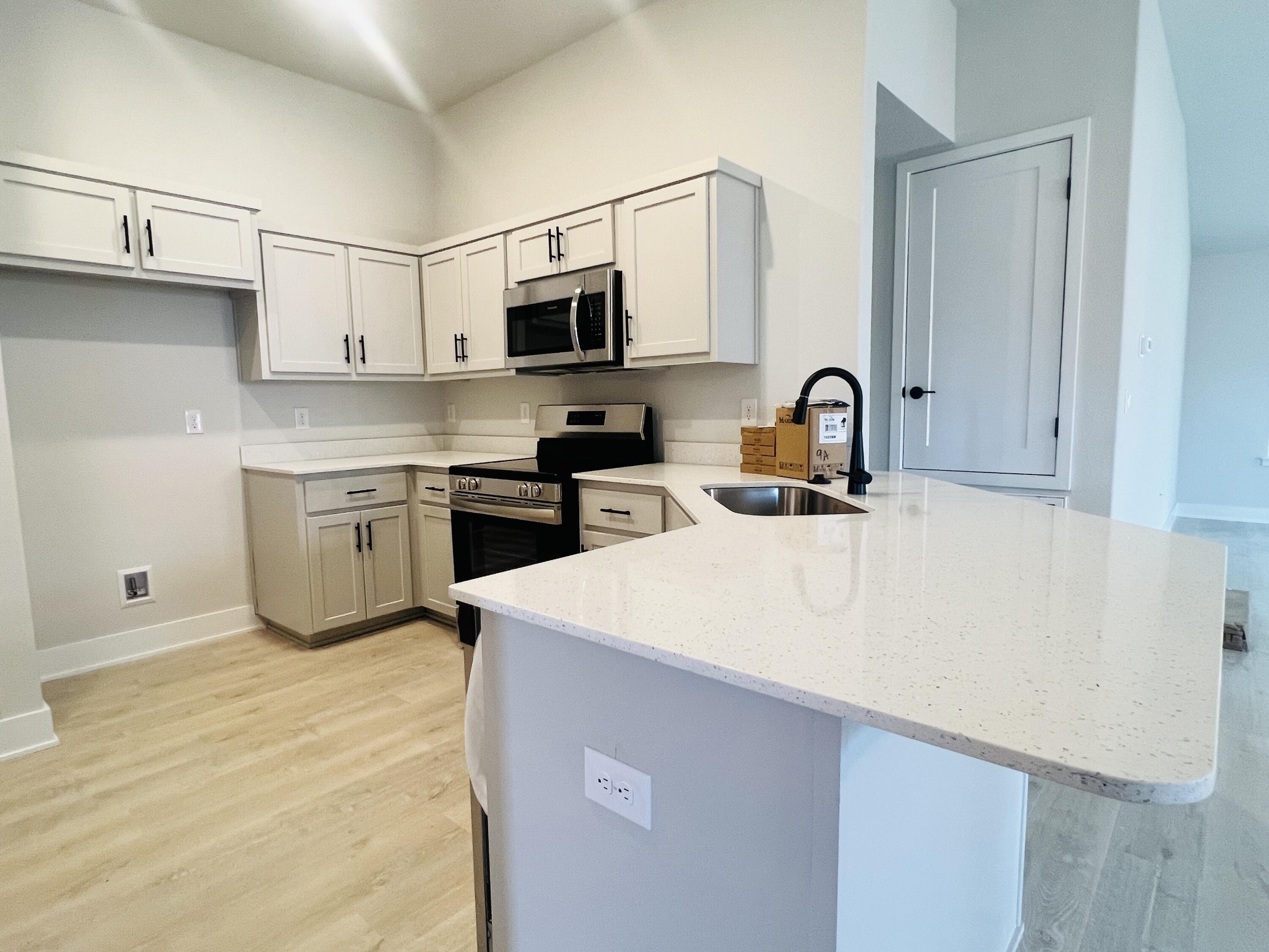 HIDDEN PINES PH 1 - Residential