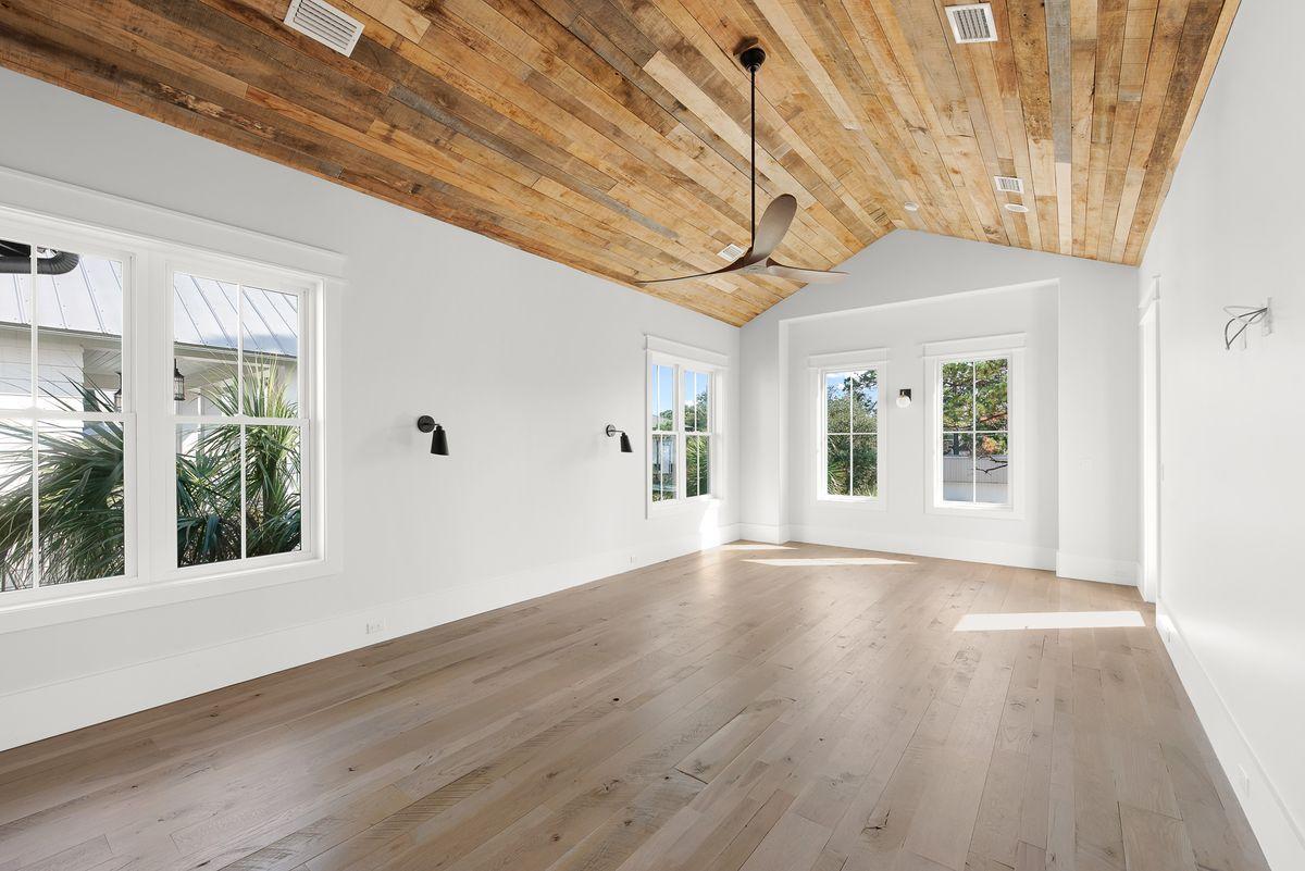 SEAGROVE SHORES 4TH ADD - Residential