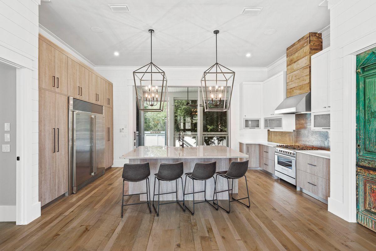 SEAGROVE SHORES 4TH ADD - Residential