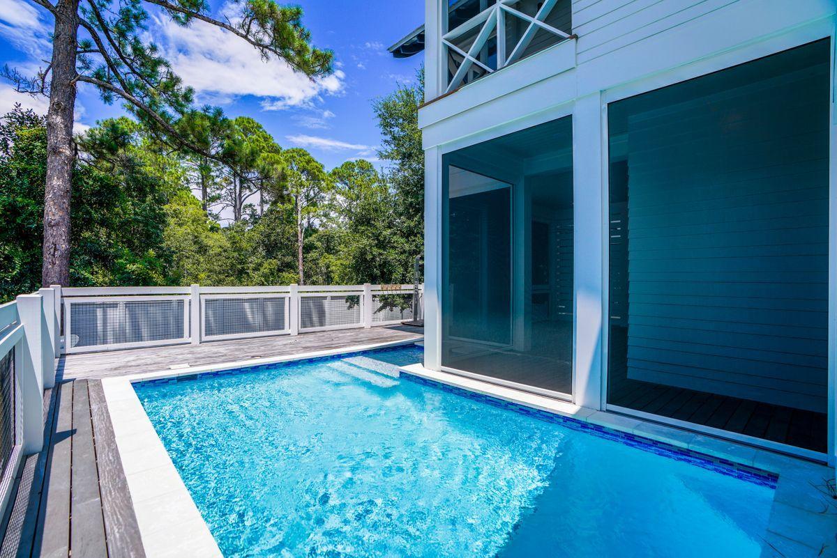 SEAGROVE SHORES 4TH ADD - Residential