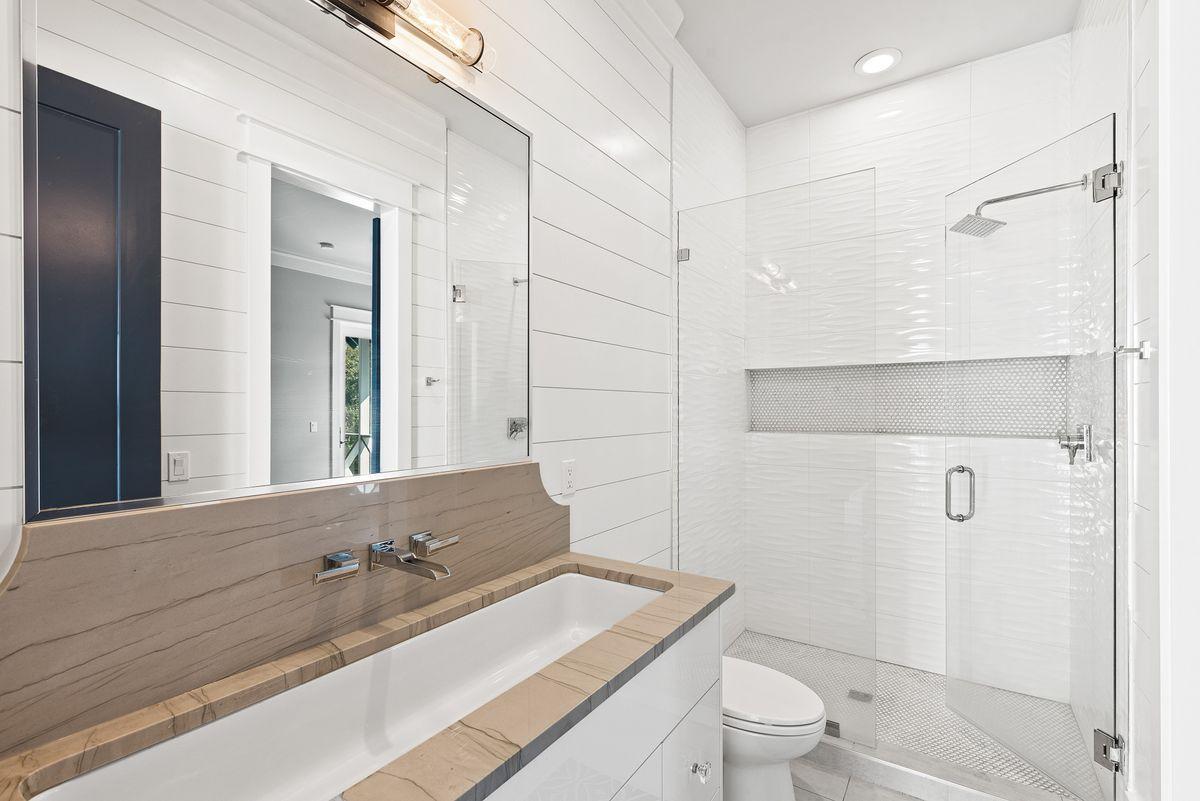 SEAGROVE SHORES 4TH ADD - Residential