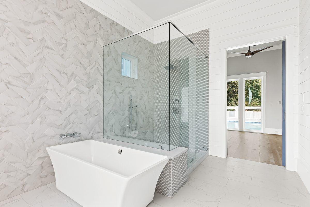 SEAGROVE SHORES 4TH ADD - Residential
