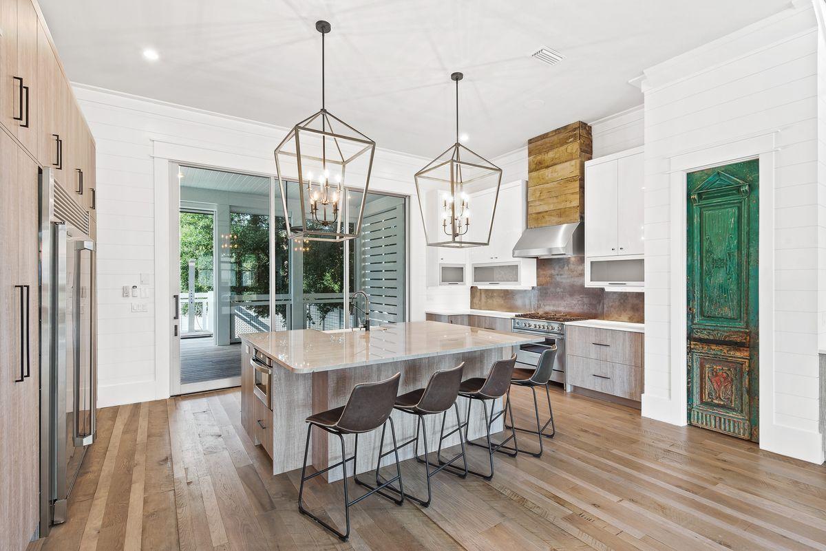SEAGROVE SHORES 4TH ADD - Residential
