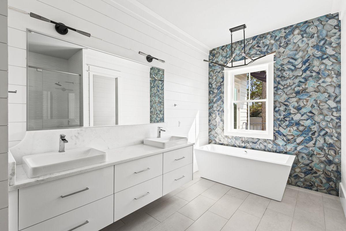 SEAGROVE SHORES 4TH ADD - Residential