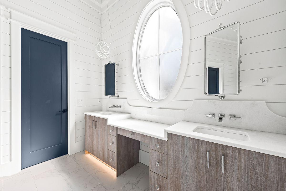 SEAGROVE SHORES 4TH ADD - Residential