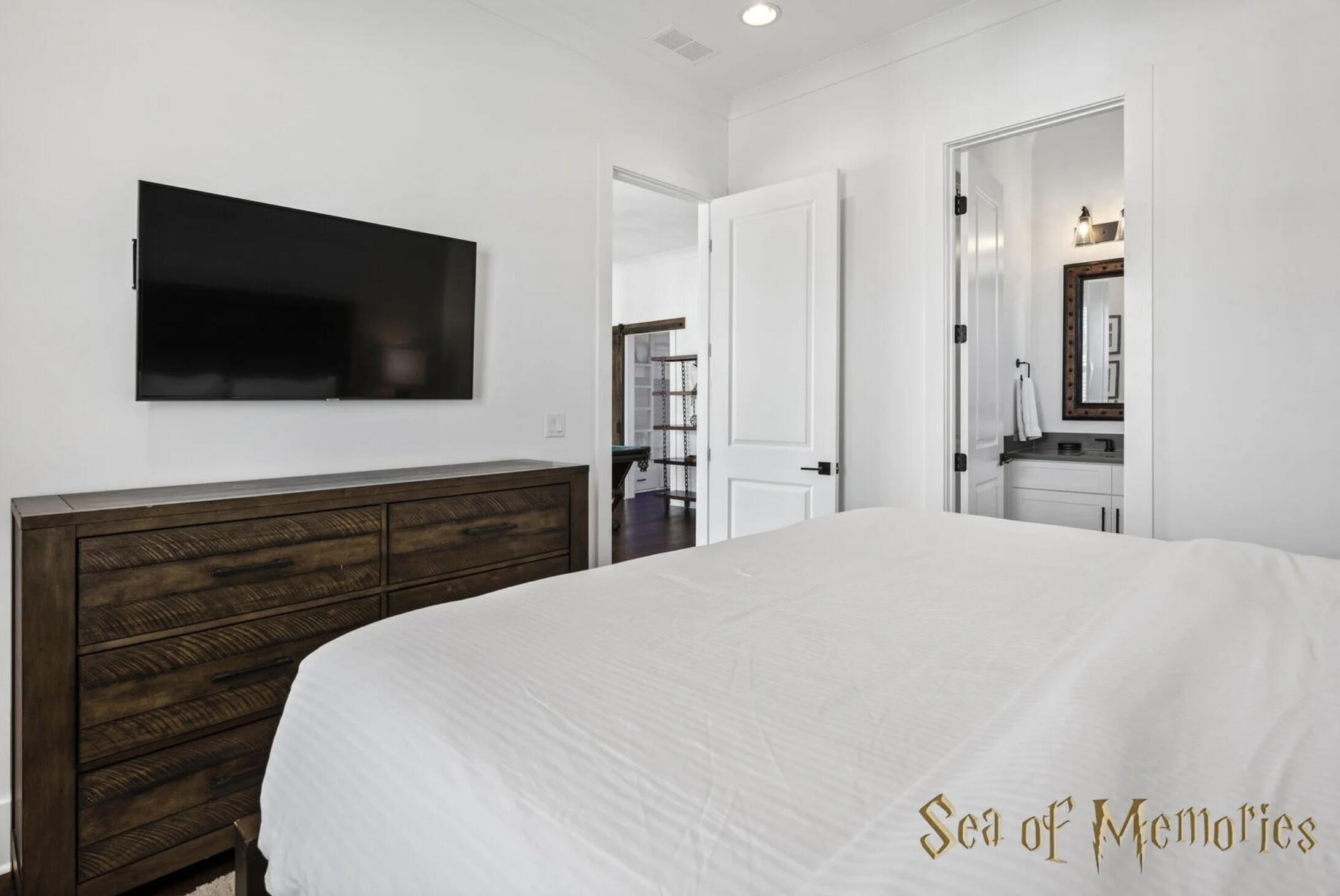 The Retreat at Miramar - Residential