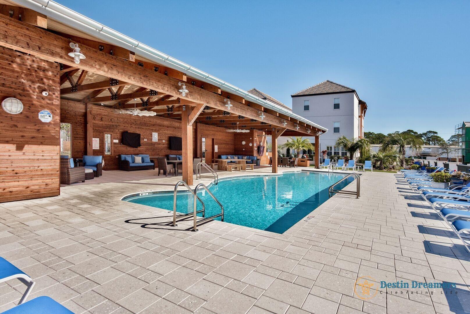 The Retreat at Miramar - Residential