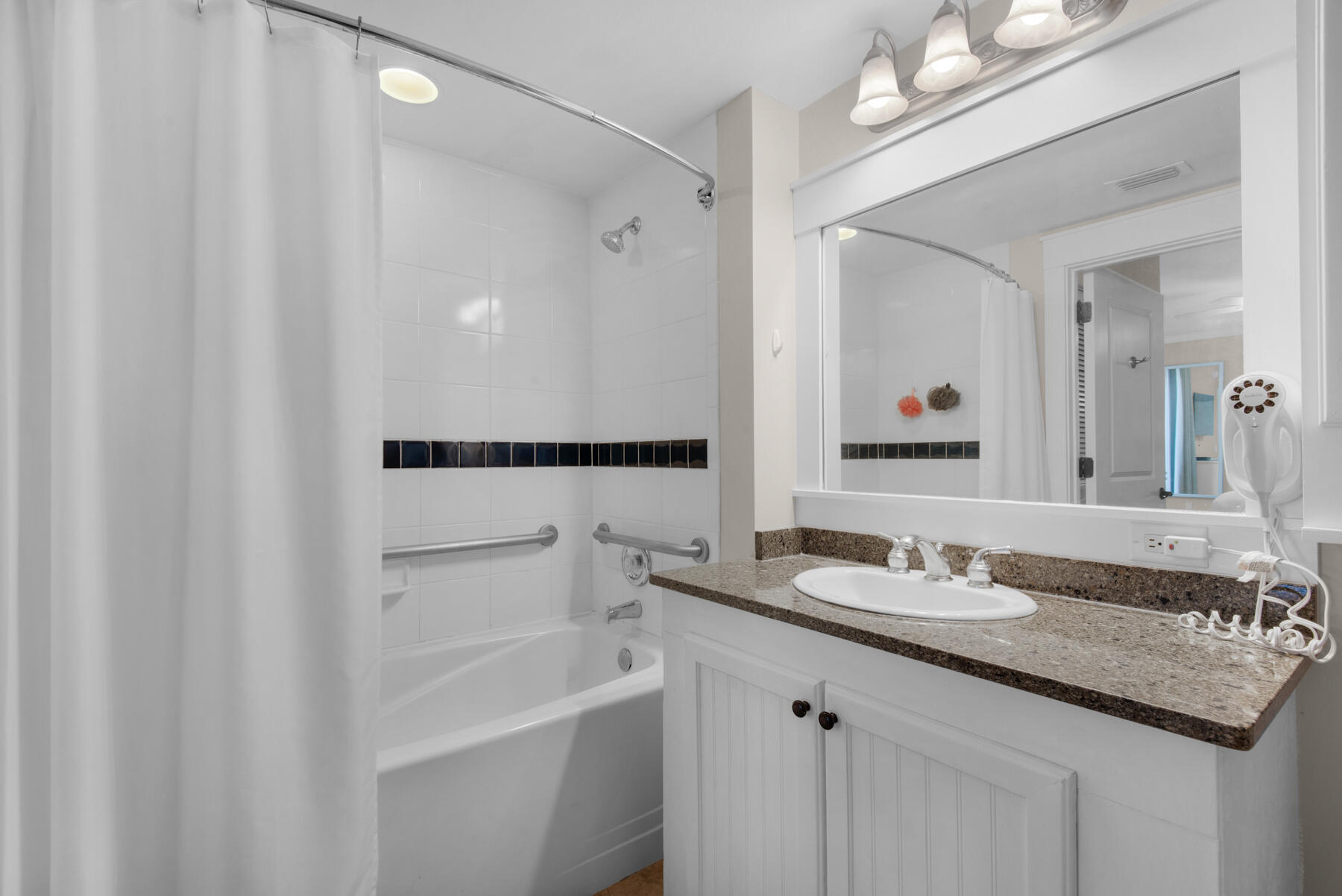 OBSERVATION POINT SOUTH - Residential