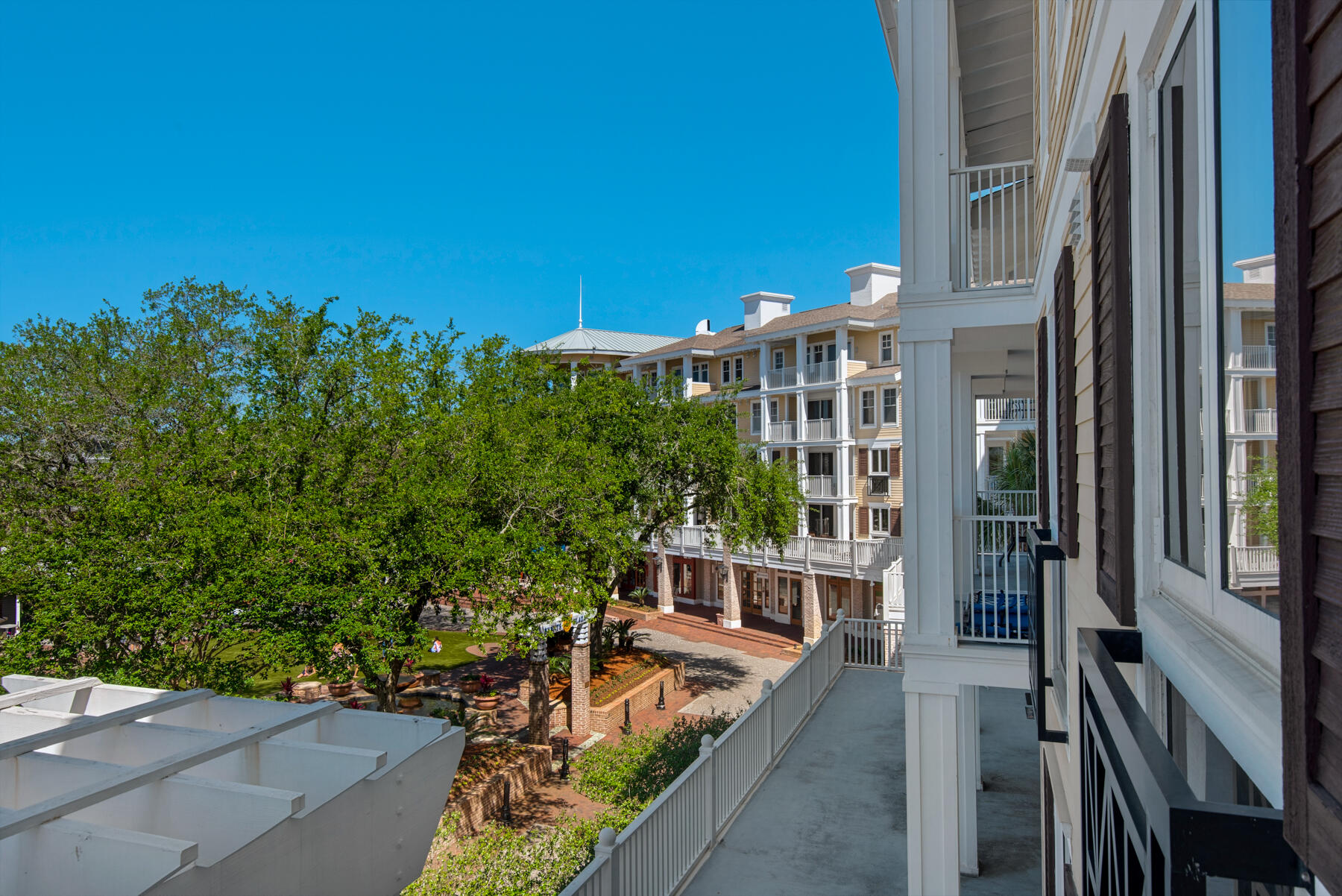 OBSERVATION POINT SOUTH - Residential