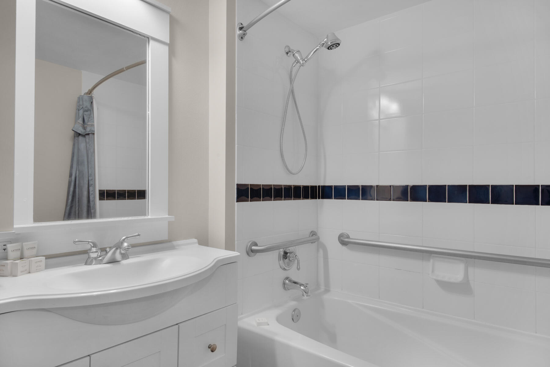 OBSERVATION POINT SOUTH - Residential