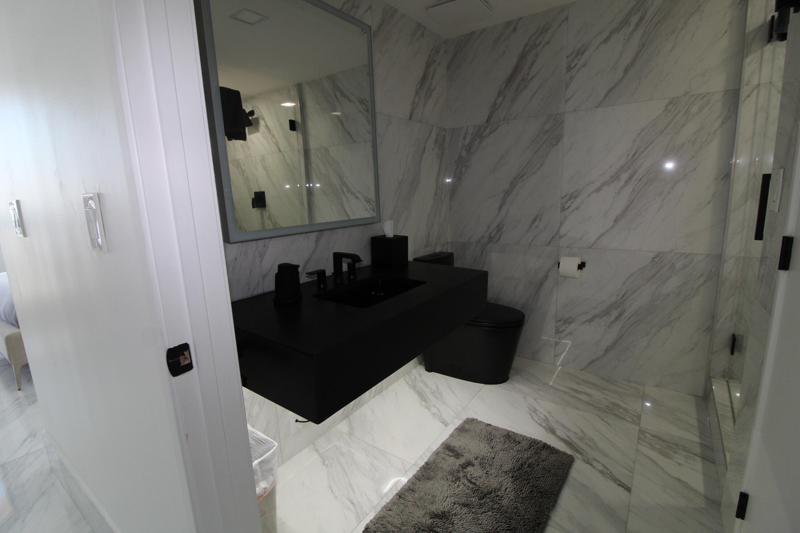 SILVER BEACH TOWERS E - Residential